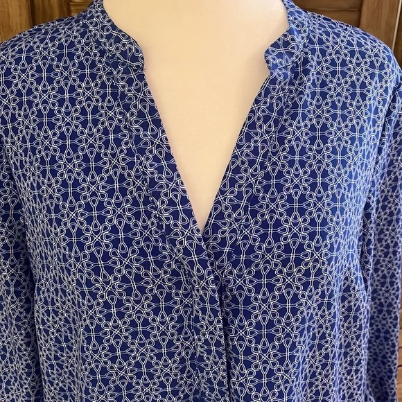 The Limited long sleeve dress - Picture 2 of 9